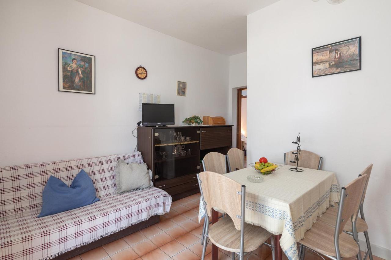 Apartments Near Beach Babic Сплит Екстериор снимка
