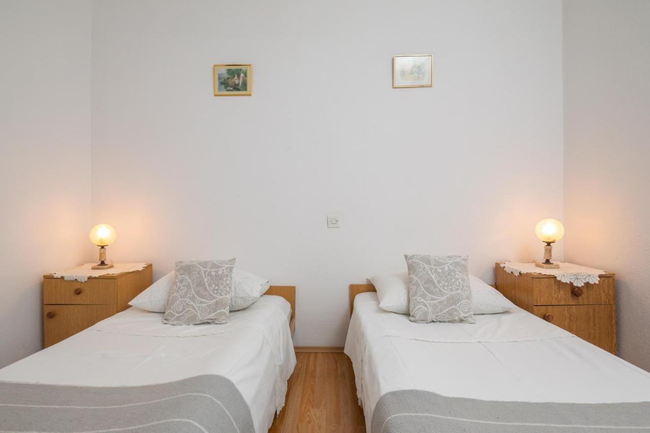 Apartments Near Beach Babic Сплит Екстериор снимка