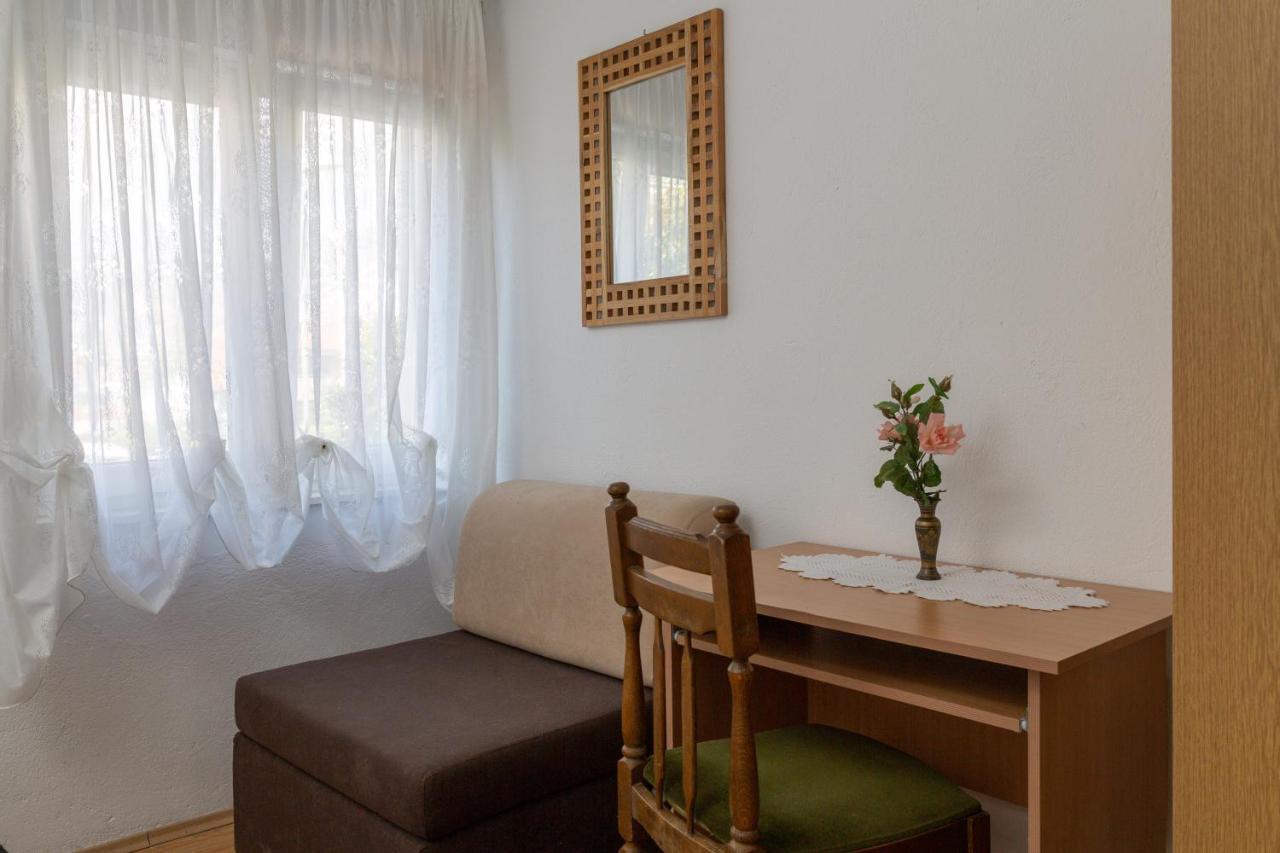 Apartments Near Beach Babic Сплит Екстериор снимка